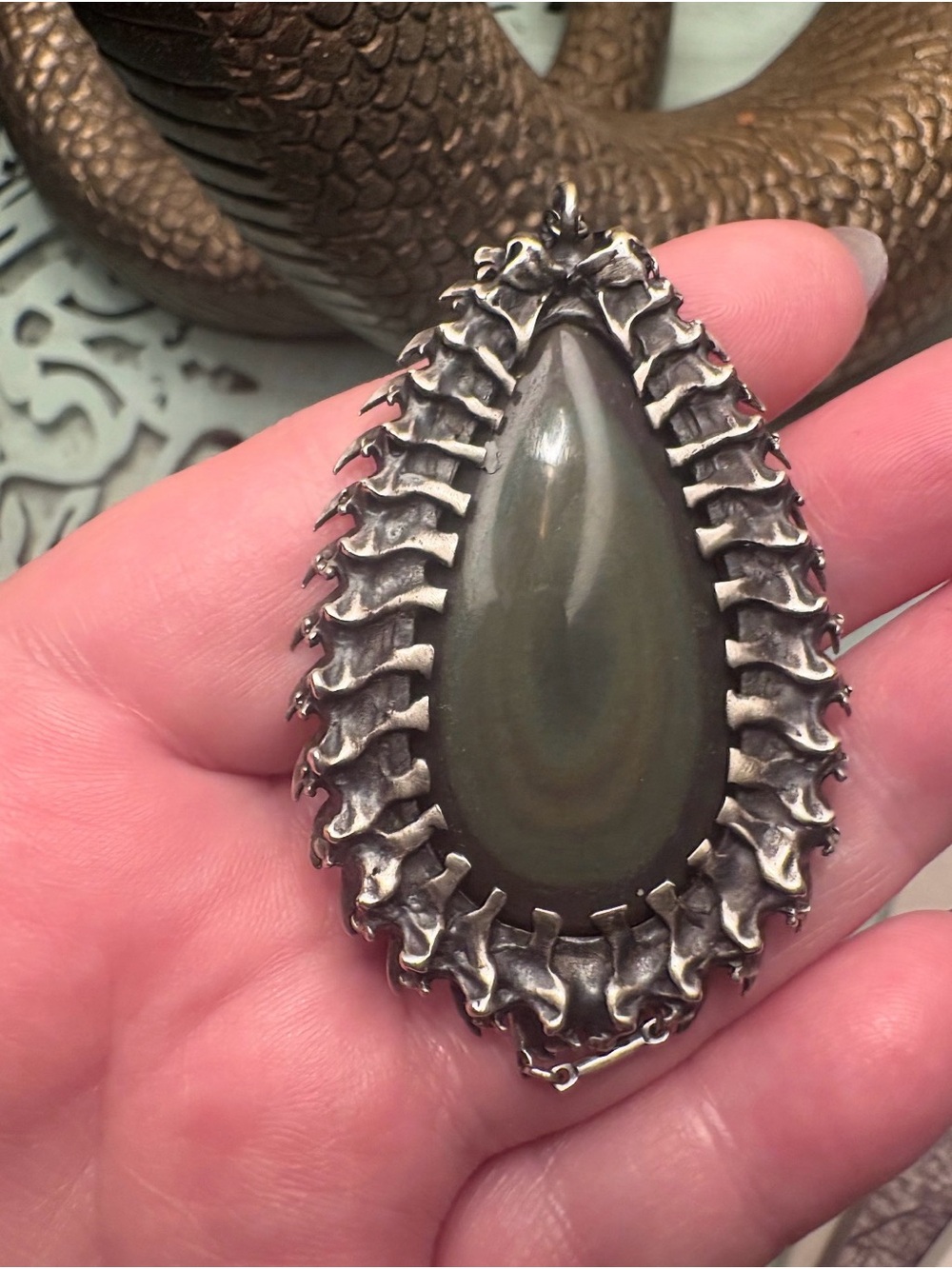 Bloodmilk Djed Pendant, rainbow obsidian